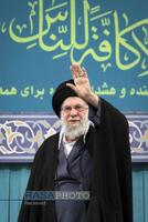 دیدار اقشار مختلف مردم در روز مبعث پیامبر اعظم (صلّی‌الله‌علیه‌و‌آله) با رهبر انقلاب