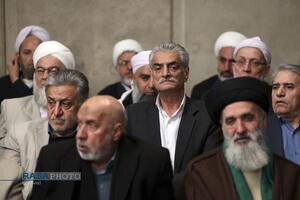 دیدار اقشار مختلف مردم در روز مبعث پیامبر اعظم (صلّی‌الله‌علیه‌و‌آله) با رهبر انقلاب