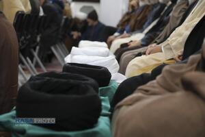 مراسم عمامه گذاری جمعی از طلاب حوزه علمیه قم در روز مبعث