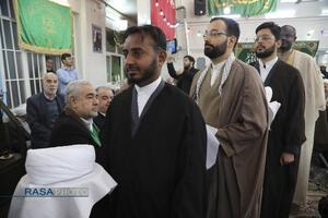 مراسم عمامه گذاری جمعی از طلاب حوزه علمیه قم در روز مبعث