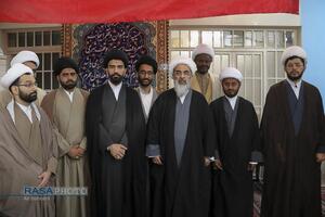 مراسم عمامه گذاری جمعی از طلاب حوزه علمیه قم در روز مبعث