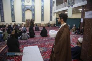 مراسم عمامه گذاری جمعی از طلاب حوزه علمیه قم در روز مبعث