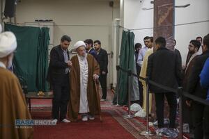 مراسم عمامه گذاری جمعی از طلاب حوزه علمیه قم در روز مبعث