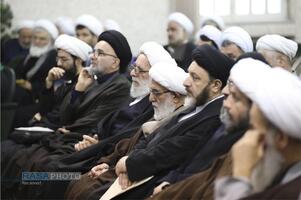 نشست دبیر شورای عالی حوزه‌ با نمایندگان طلاب و فضلای حوزه علمیه قم