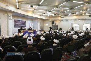 نشست دبیر شورای عالی حوزه‌ با نمایندگان طلاب و فضلای حوزه علمیه قم