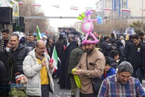 راهپیمایی باشکوه و حماسی ۲۲ بهمن در تهران