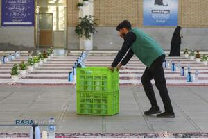 ضیافت افطار در صحن ملکوتی حرم کریمه اهلبیت (س)