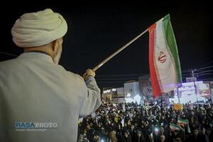 تجمع مردم انقلابی و ولایتمدار قم در حمایت از نظام مقدس اسلامی و محکومیت تجاوز دشمن آمریکایی و صهیونیستی به کشور