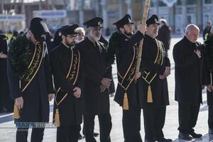 آئین تعویض پرچم مسجد مقدس جمکران در پی شهادت حضرت آیت‌الله‌العظمی خامنه‌ای (قدس‌سره)