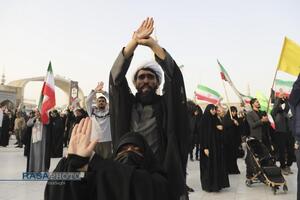 بیعت مردم قم با سومین رهبر معظم انقلاب اسلامی