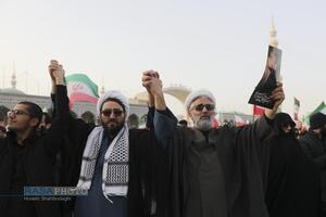 بیعت مردم قم با سومین رهبر معظم انقلاب اسلامی