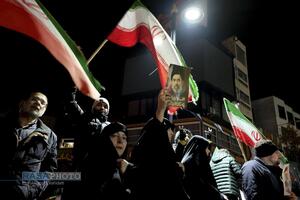 حضور انقلابی مردم در میدان تجریش تهران