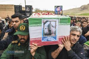 تشییع با شکوه پیکر شهید رسولی بهاروند در روستای ناصروند