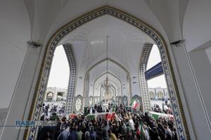 تشییع پیکر وزیر اطلاعات در حرم مطهر رضوی