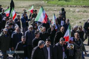 پرواز مادر شهید، به سوی فرزند شهیدش