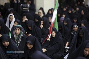 عزاداری ظهر اربعین رهبر شهید انقلاب در حرم بانوی کرامت