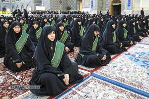آیین تعویض پرچم گنبد منور رضوی در روز میلاد حضرت امام رضا (علیه‌السلام)