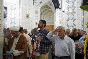تشرف خانواده شهدای جنگ ۱۲ روزه به حرم امام رضا علیه‌السلام
