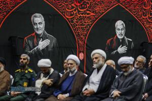آئین سیاه پوشان عزای حسینی و رونمایی از اثر 