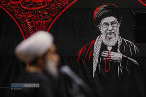 آئین سیاه پوشان عزای حسینی و رونمایی از اثر 