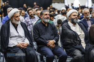 آئین سیاه پوشان عزای حسینی و رونمایی از اثر 