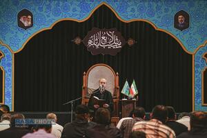 تجدید عهد عزاداران با صاحب عزا در شب نخست محرم