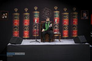 دومین شب مراسم عزاداری حضرت اباعبدالله الحسین (ع) از طرف رهبر انقلاب