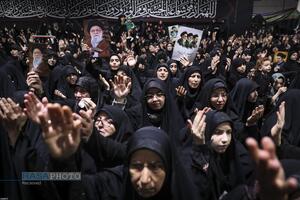 دومین شب مراسم عزاداری حضرت اباعبدالله الحسین (ع) از طرف رهبر انقلاب
