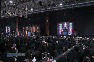 مراسم عزاداری شب تاسوعا در جوار محل شهادت رهبر شهید انقلاب اسلامی