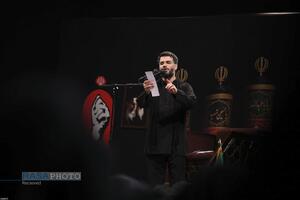 مراسم عزاداری شب تاسوعا در جوار محل شهادت رهبر شهید انقلاب اسلامی