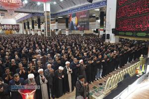 نماز جماعت و عزاداری ظهر عاشورای حسینی در قم