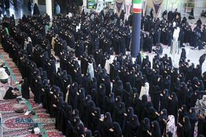 نماز جماعت و عزاداری ظهر عاشورای حسینی در قم