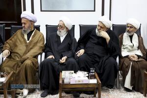دیدار پزشکیان با اعضای جامعه مدرسین حوزه علمیه قم