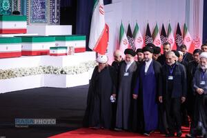 مراسم ادای احترام به پیکر مطهر رهبر شهید انقلاب اسلامی