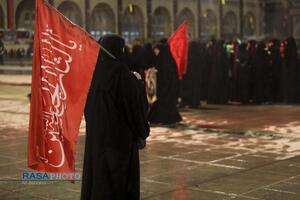 حال و هوای مصلی تهران ساعتی پیش از ورود پیکر مطهر رهبر شهید انقلاب