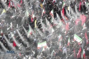 اقامه نماز بر پیکر رهبر شهید انقلاب