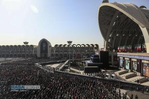 اقامه نماز بر پیکر رهبر شهید انقلاب
