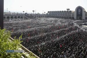 اقامه نماز بر پیکر رهبر شهید انقلاب