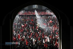 اقامه نماز بر پیکر رهبر شهید انقلاب