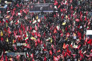 تشییع تاریخی رهبر شهید انقلاب در تهران -۲