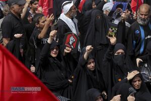 تشییع میلیونی قائد شهید امت در قم