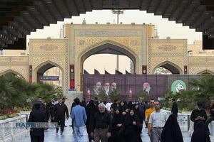 حال و هوای حرم مطهر رضوی در آستانه تشییع امام شهید