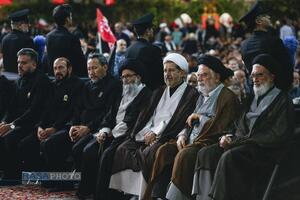 دومین شب مراسم بزرگداشت امام شهید از سوی رهبر معظم انقلاب
