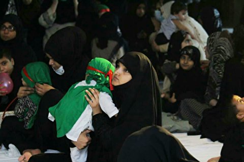 تصویریں: لاہور یوم علی اصغر کے مناظر