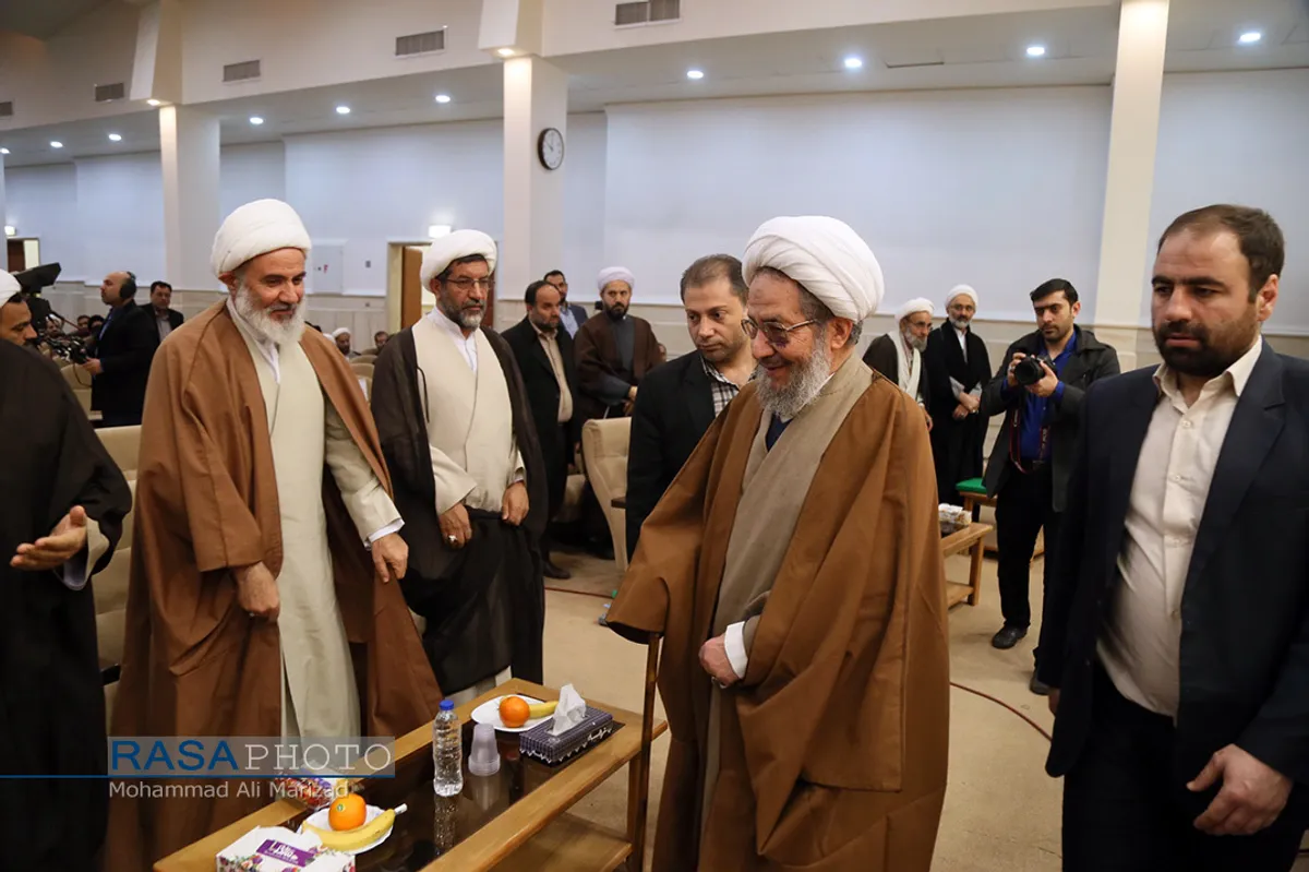 اختتامیه اولین همایش ملی کتاب سال بانوان