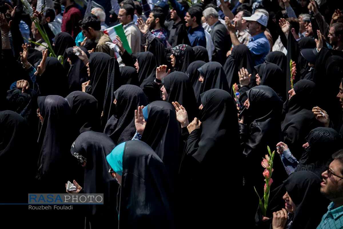 مراسم تشییع پیکر مطهر ۱۵۰ شهید دفاع مقدس در تهران&lrm;