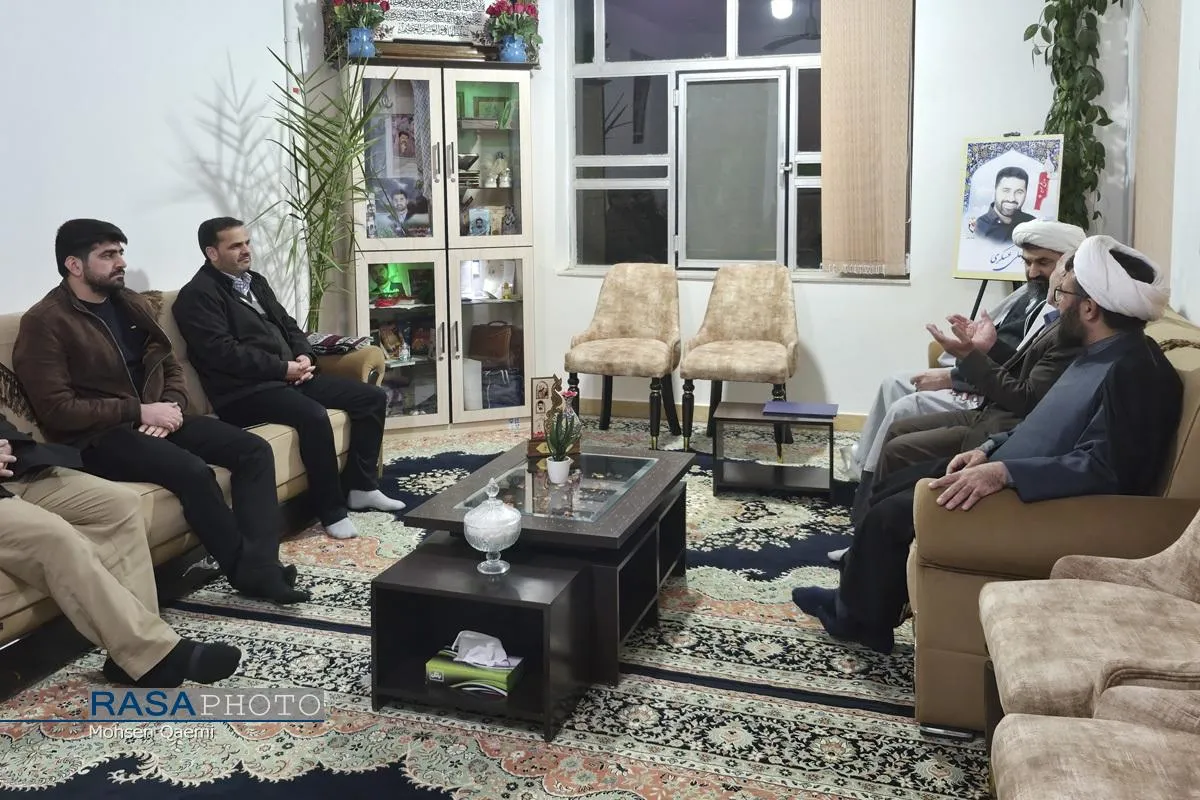 دیدار مدیرعامل خبرگزاری رسا با خانواده اولین شهید مدافع حرم چهارمحال و بختیاری