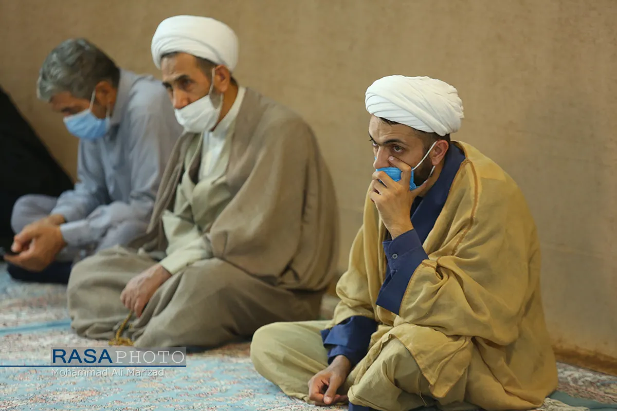 نشست تعدادی از طلاب تهران، البرز، قم و مرکزی با حضور آیت الله اراکی
