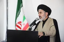 قیام امام حسین الگوی مقاومت ملت ایران است