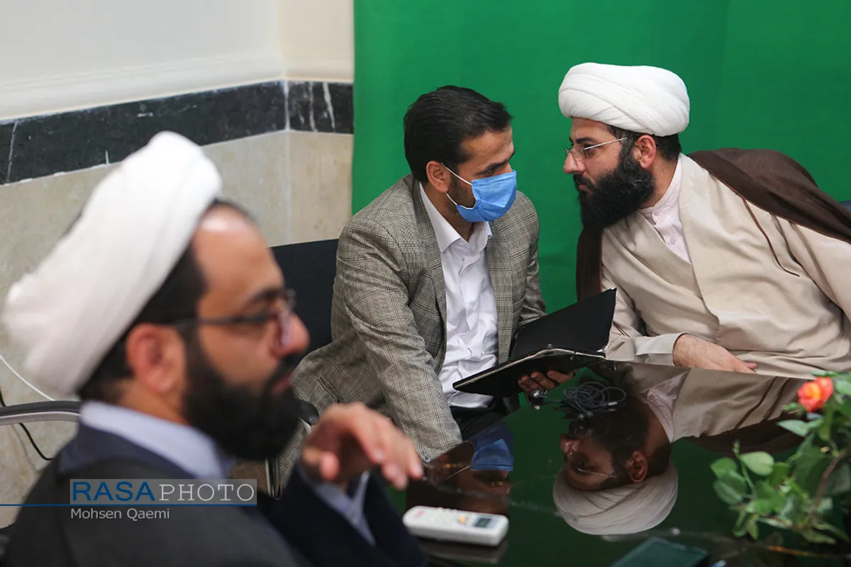 حضور مدیرکل هنر و تبلیغ نوین و رئیس مرکز تبلیغ اینترنتی حوزه&zwnj;های علمیه در خبرگزاری رسا